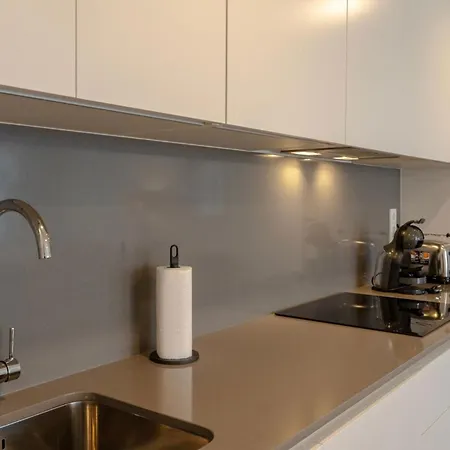 Apartment Chic Coastal Living On Estepona's Golden Mile *